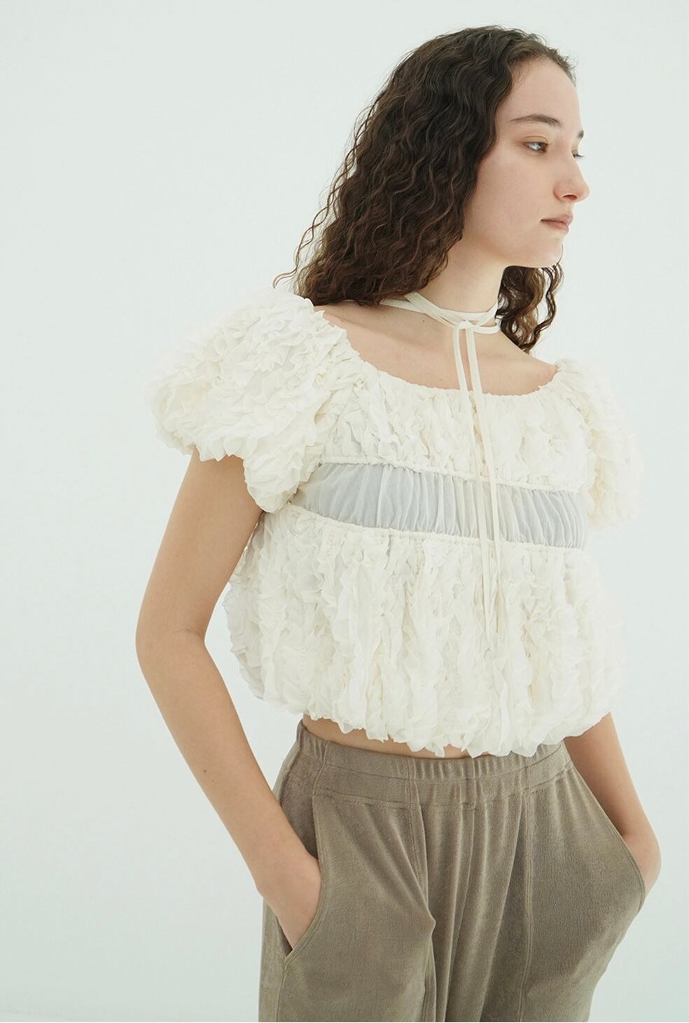 CLANE W FACE TOPSTITCHED FRILL TOPS -IVORY- | Chapel