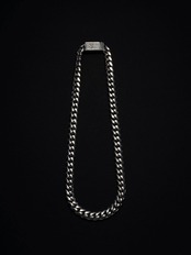 Engraved Box Crasp Chain