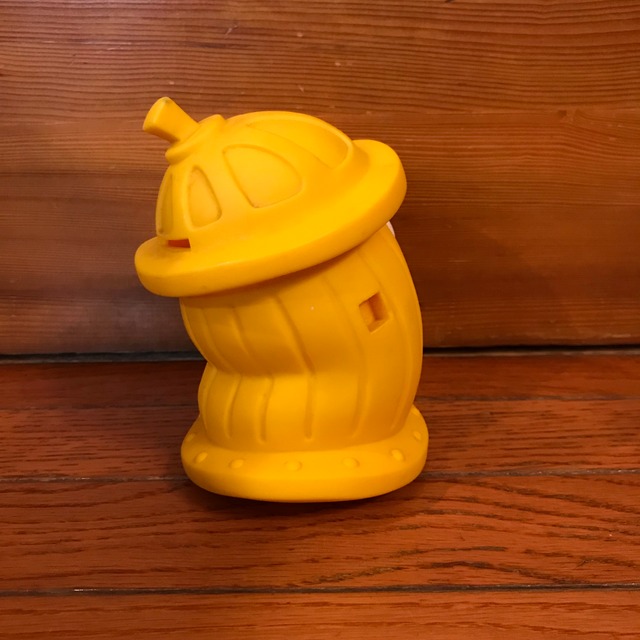 ディズニーランド トゥーンタウン 黄色い消火栓の貯金箱 ソフビ Toontown Fire Hydrant Soft Vinyl Bank Figure Honey Antique ヴィンテージ アメリカン雑貨 アンティーク アメトイ インテリア小物 ミールトイのお店