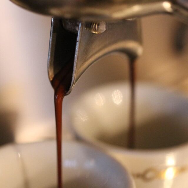 クレマたっぷりエスプレッソブレンド 深煎りフレンチロースト 0g チャオッペ 自家焙煎コーヒー豆とコーヒーギフトの販売 クレマたっぷりエスプレッソブレンド 深煎りフレンチロースト 0g チャオッペ 自家焙煎コーヒー豆とコーヒーギフトの販売