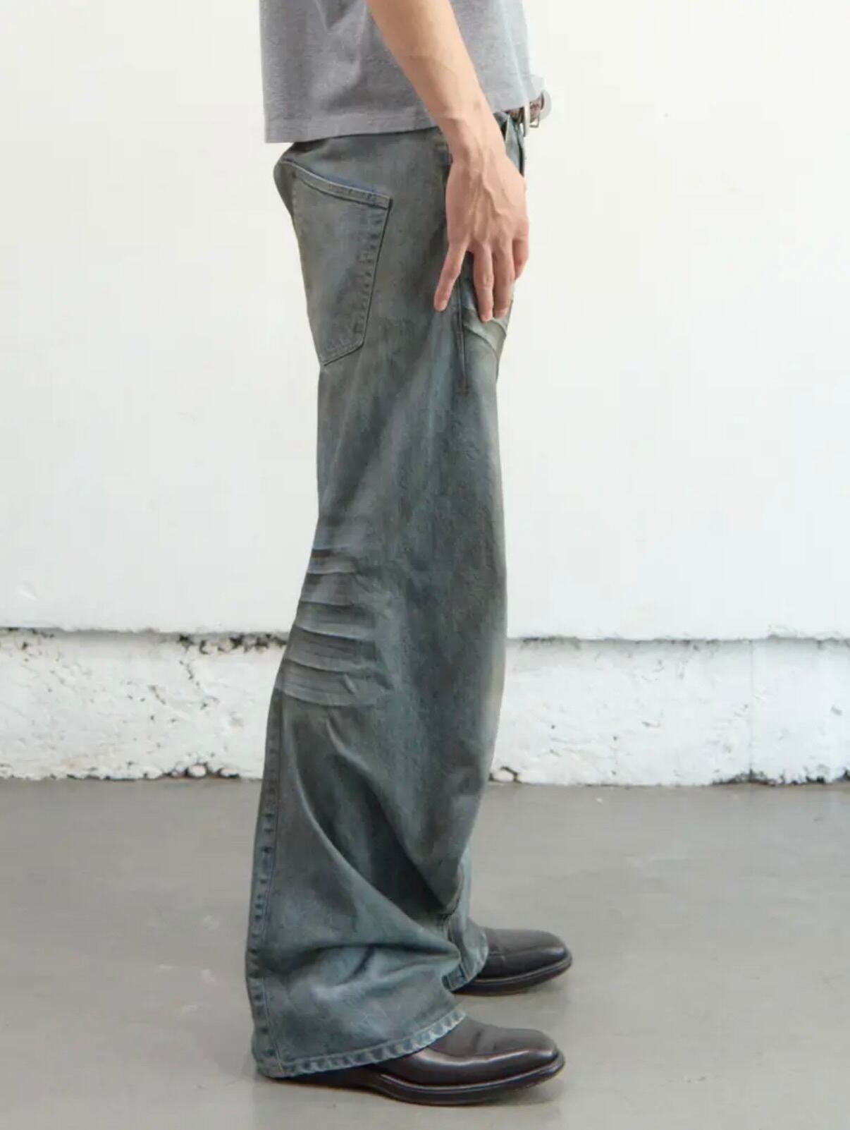 NVRFRGT | 3D TWISTED JEANS 3.0 | DIRTY FADEDE INDIGO | HOWDAY