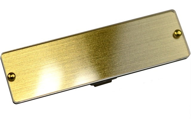 真鍮差し換え名札ＤＸ　70×20ミリ　両用ピン留め具