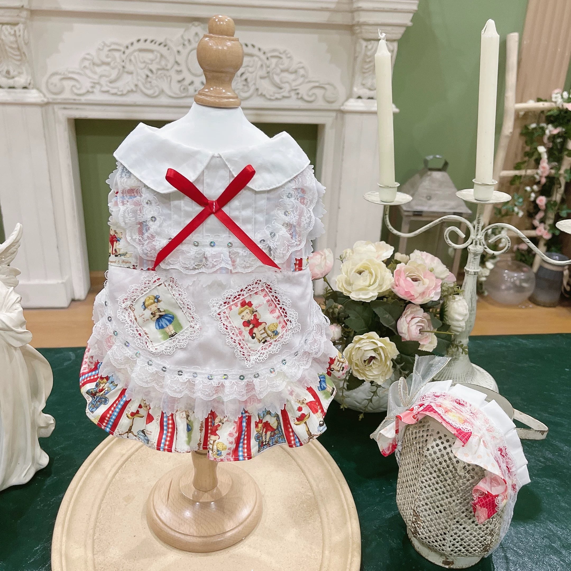 女の子プリントのホワイトレースワンピース 00394