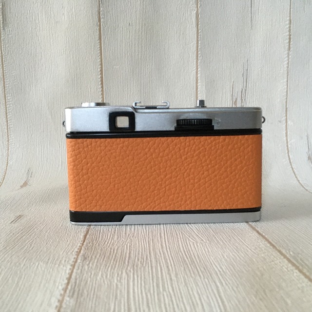 Olympus TRIP 35 <アプリコットオレンジ>