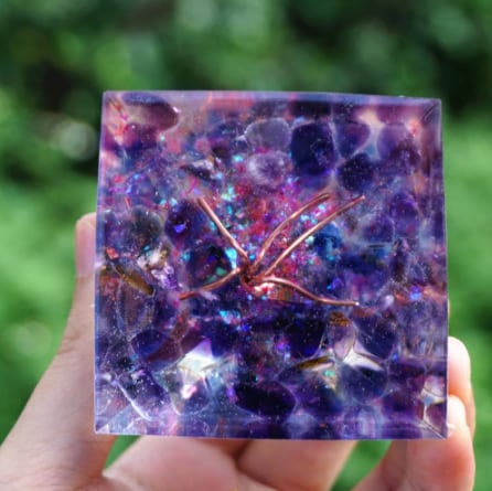 直観力・愛】オルゴナイト 藍晶石＋アメジスト ピラミッド型 生命の木  