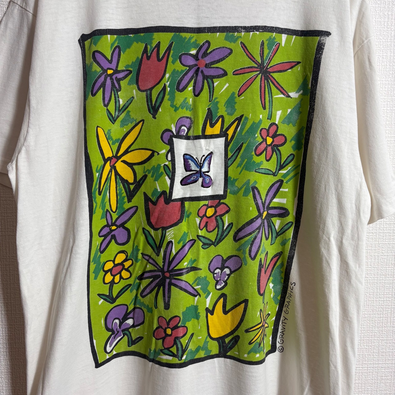 GRAVITY アート プリント Tシャツ