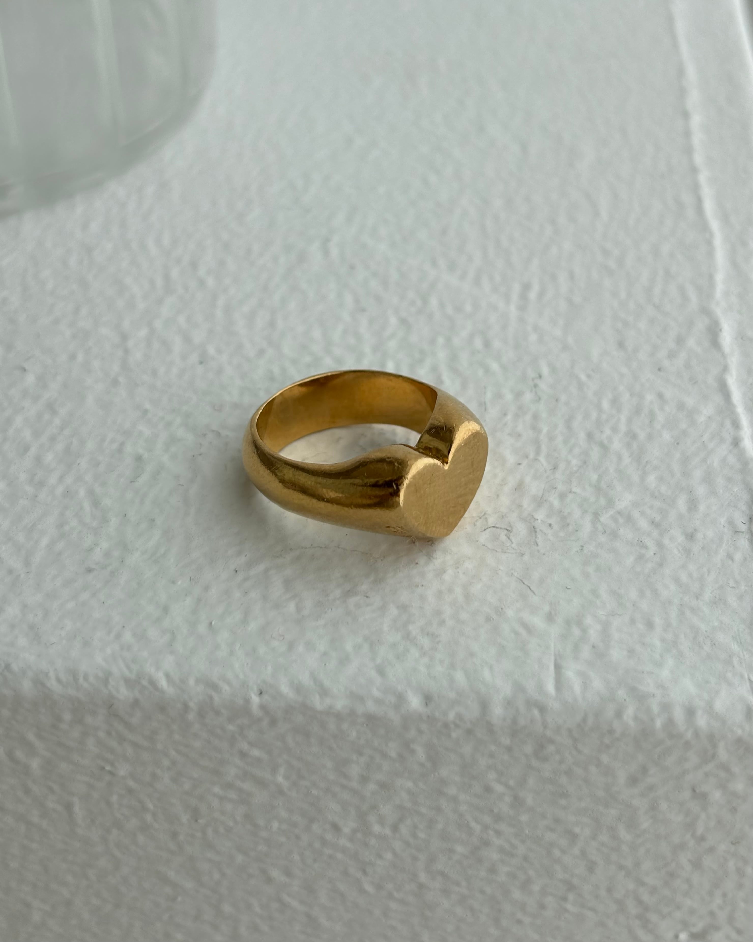 Heart signet ring ［gold］ | CB Jewelry Studio