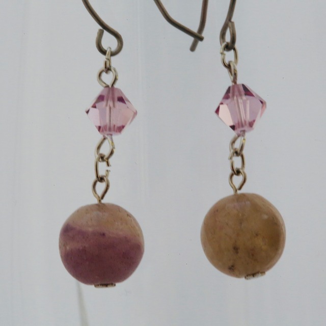 スワロフスキーとフローライトのチタンピアス(MA74)【希望の光・受験のお守り・目標への道をサポート】