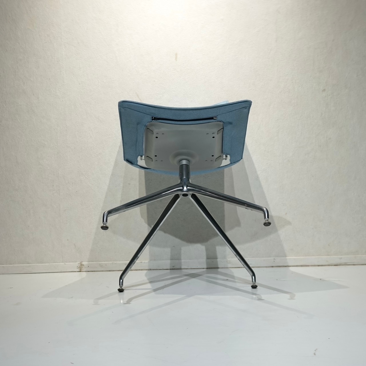 arper アルペール Catifa 46 カティファ ダイニングチェア アームレス チェア 椅子 ファブリック モダン 北欧 ミニマル