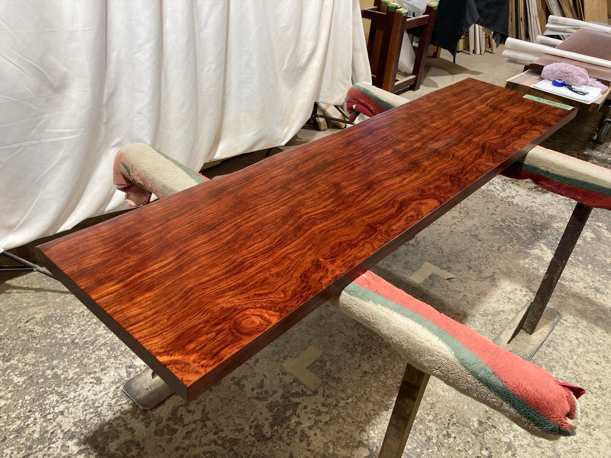 ブビンガ9030 上杢 一枚板無垢 乾燥材 1800x430x35mm ウレタン塗装