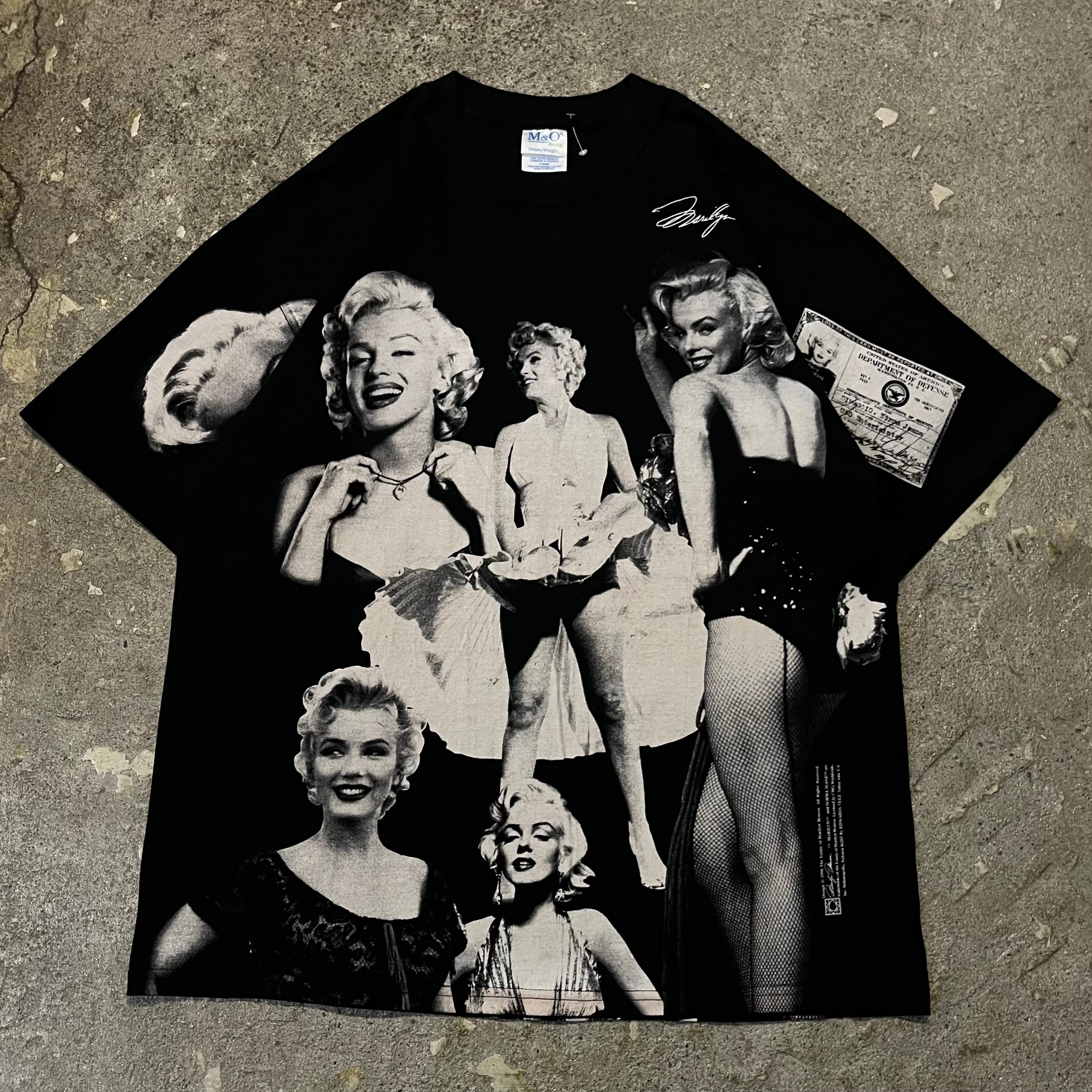 90s Marilyn Monroe 立ち姿 総柄 アート フォト Tシャツ-