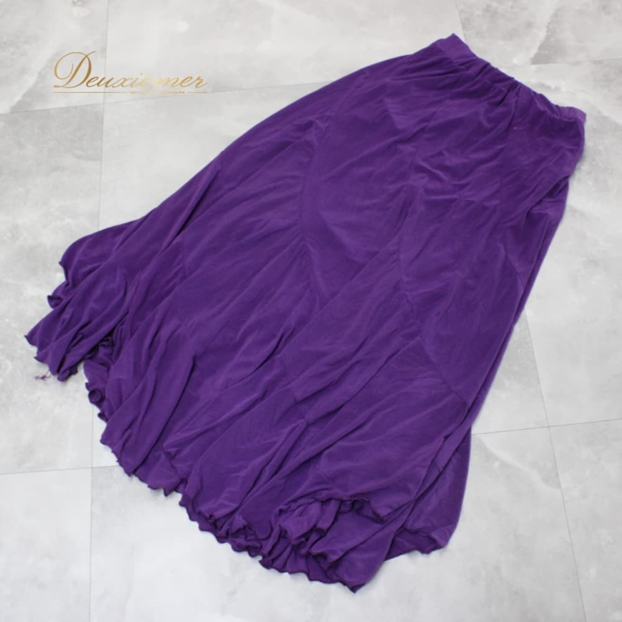 社交ダンス 衣装 スタンダード スカート レッスンウェア レディース ダンス衣装 フォーマル 練習着 パープル系 紫 シンプル 無地 上品 ダンス サテン風 フレアスカート マキシ丈 ロング丈 ふんわり 裾広がり バイオレット系 大人 エレガント ワンカラ— リラックス レッスン用 発表会 コスチューム ボリューム感 スタイリッシュ 光沢感 くすみ紫系 紫衣装 パープルドレス風 ドレープ風 ポリエステル ポケットなし 綺麗め デイリーダンス インドアダンス 女子 女性 婦人