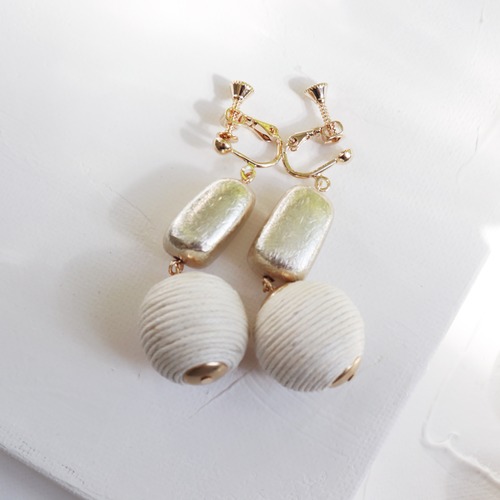 EARRINGS || 【通常商品】 DIFFERENT MATERIAL EARRINGS || 1 EARRINGS || WHITE || EBH130