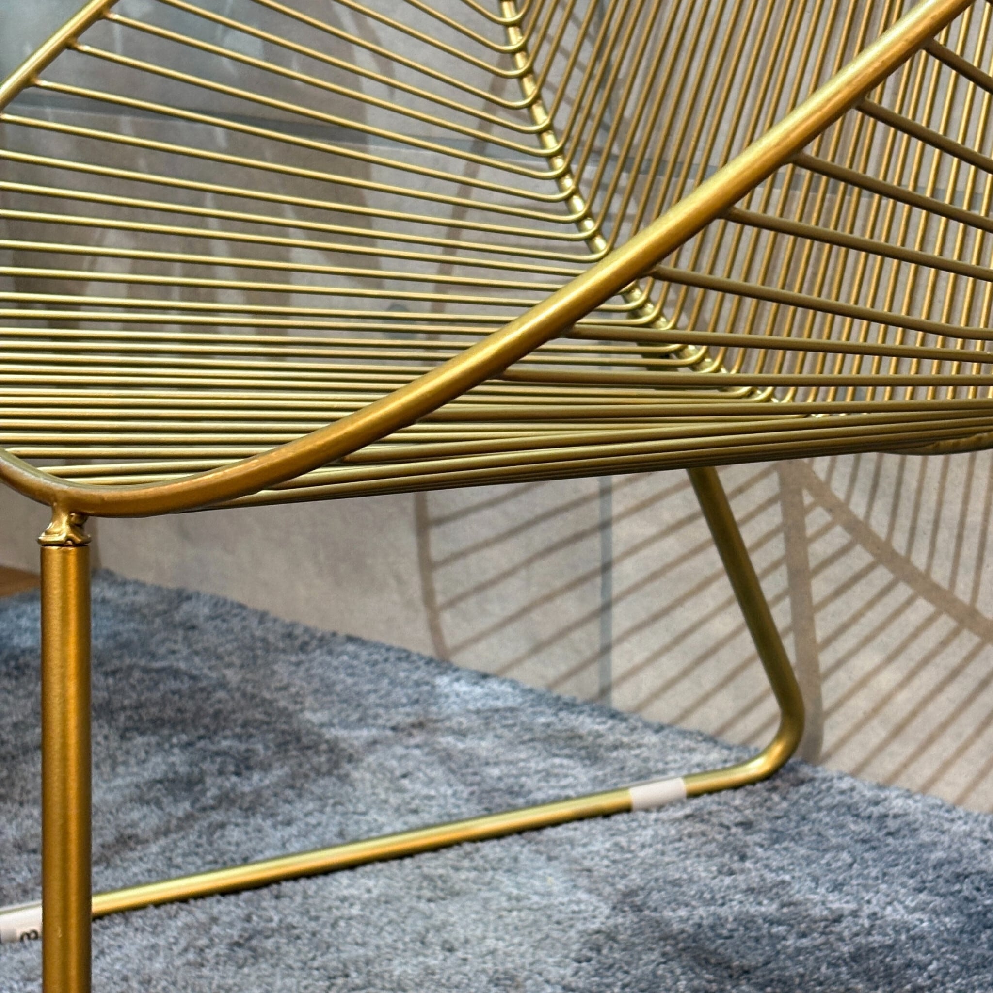 ワイヤーフレーム ラウンジチェア | アンティークゴールド | ミッド