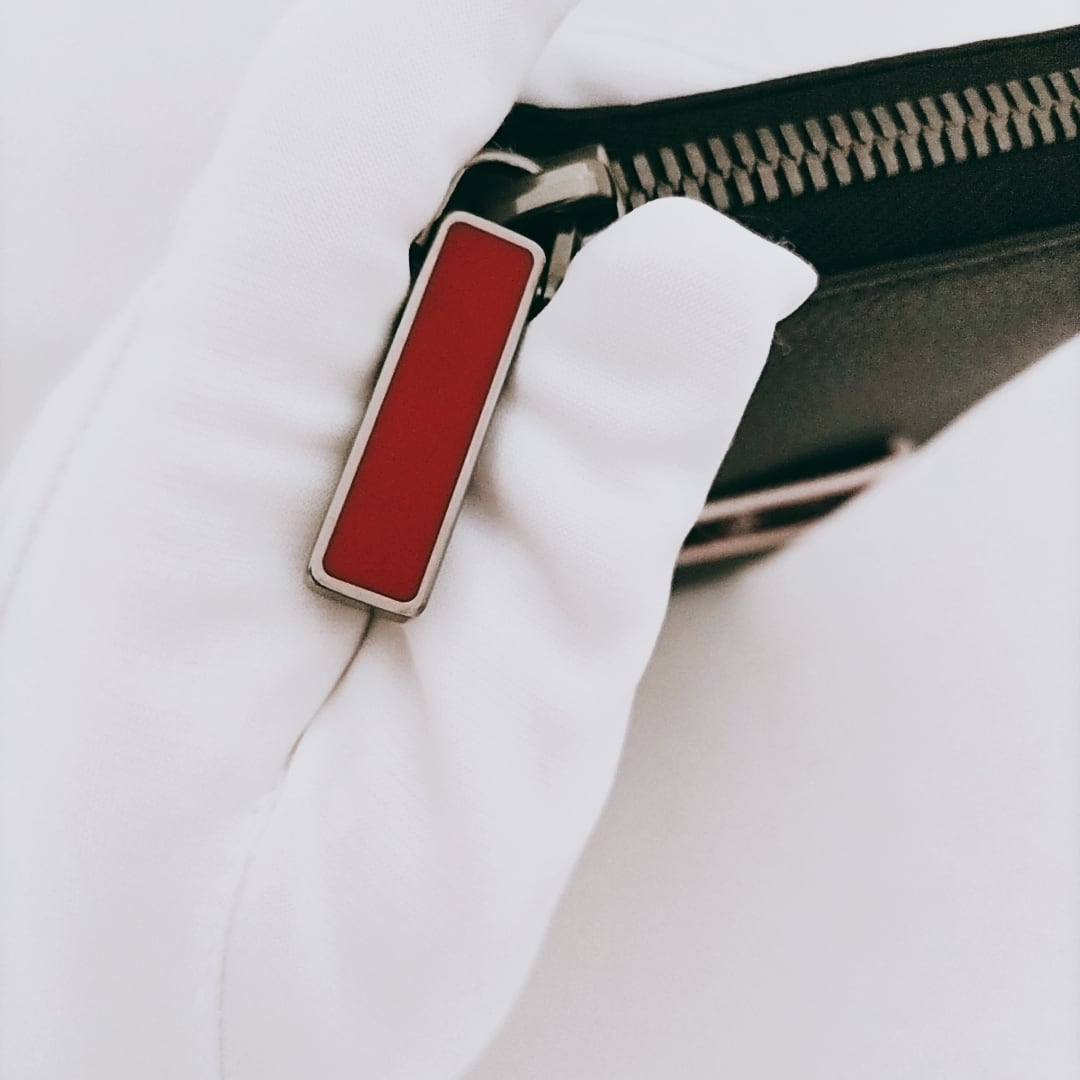 新品未使用】Christian Louboutin 長財布 FAV Wallet クリスチャン