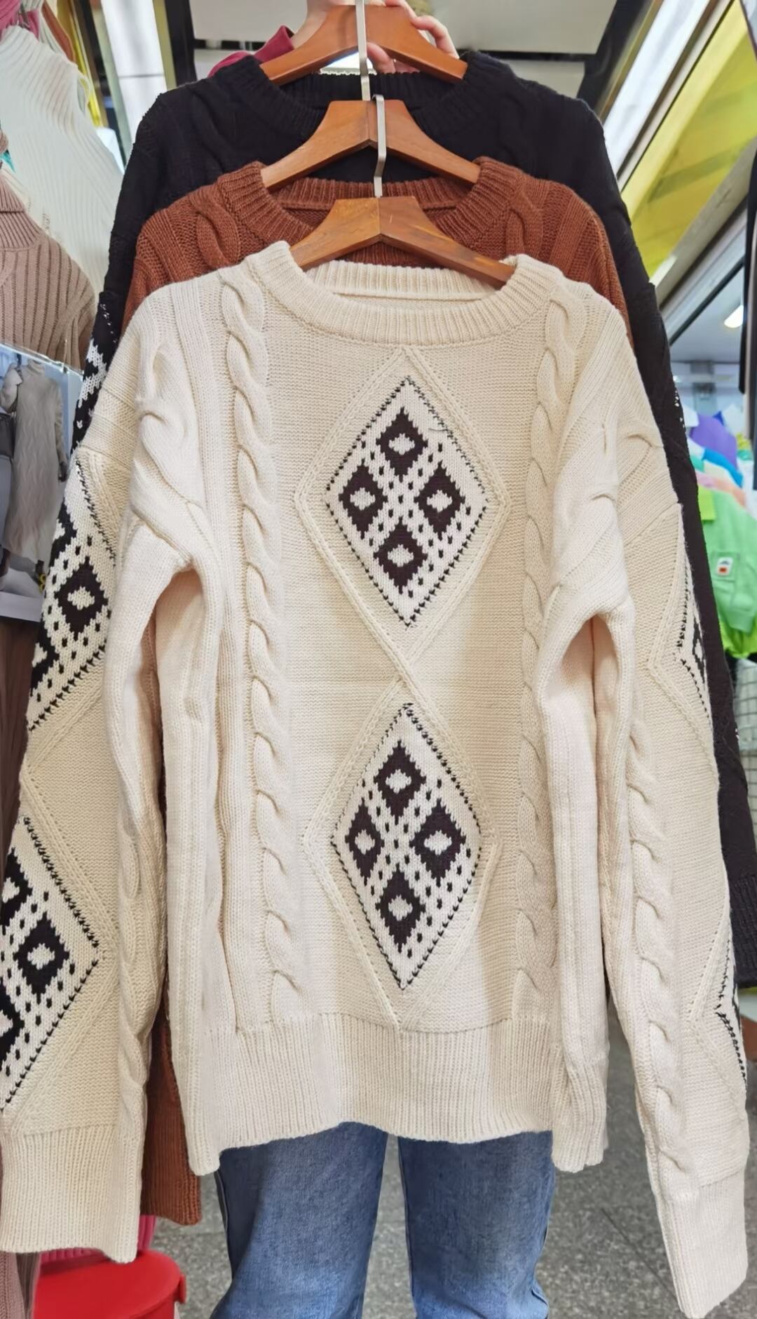 ケーブル編み　柄ニット　AJ1079-8075