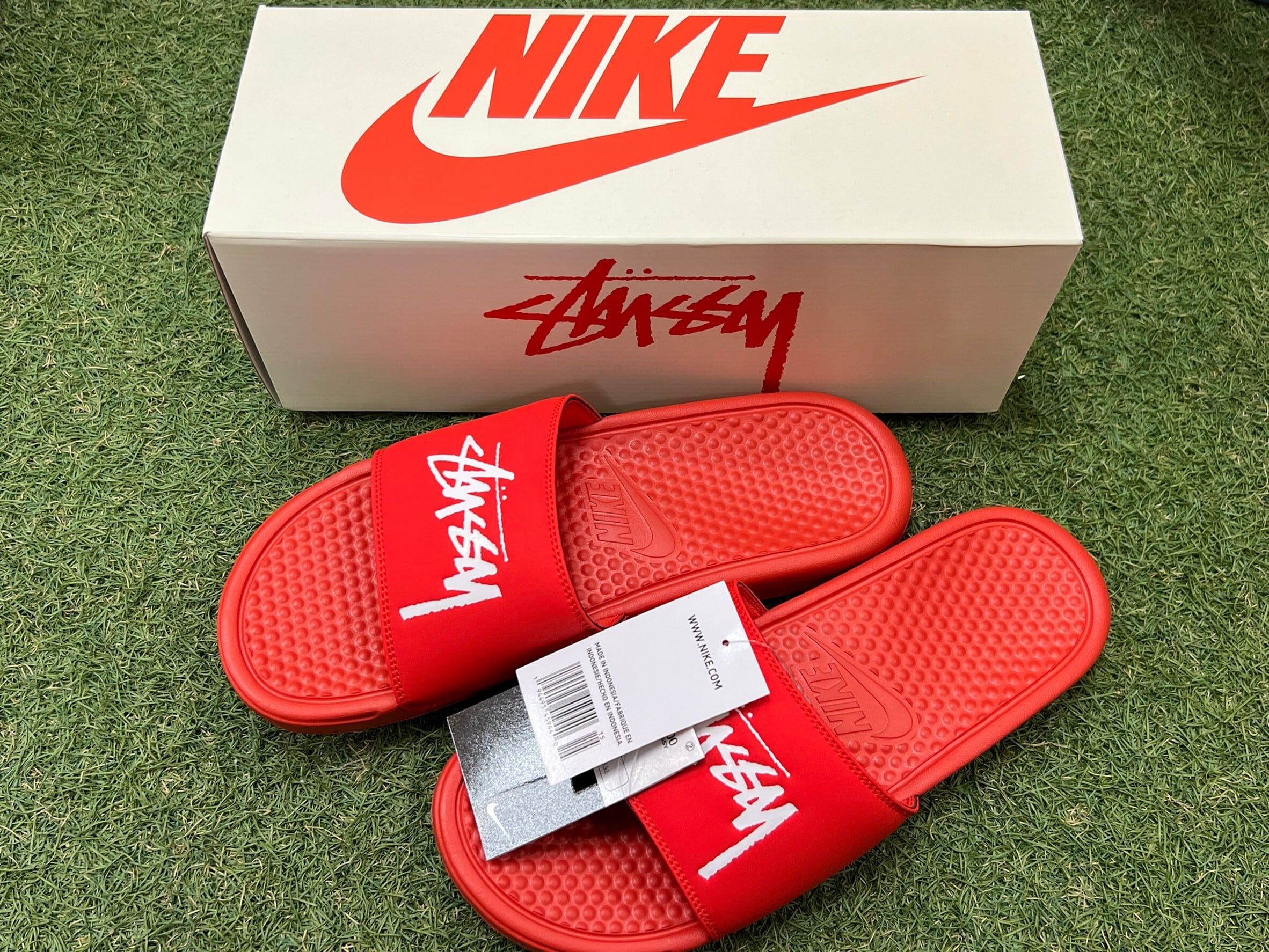 NIKE STUSSY 28 BENASSI SLIDE