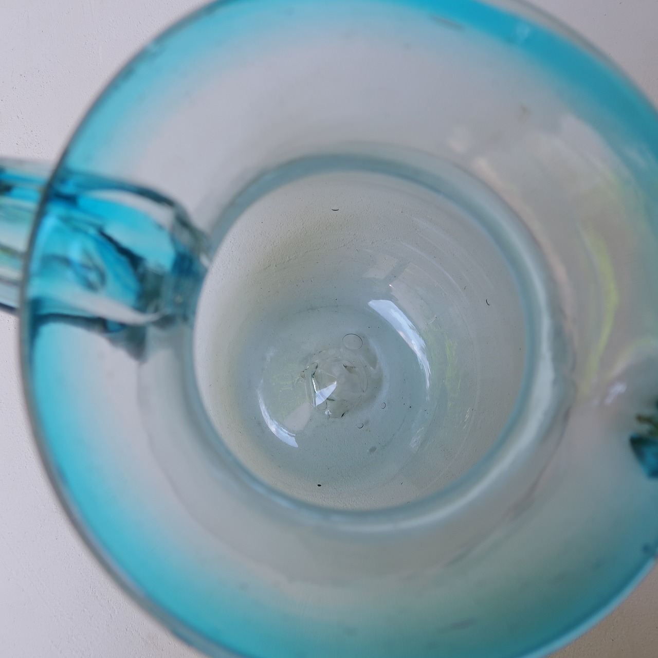 大ぶりのガラスピッチャー