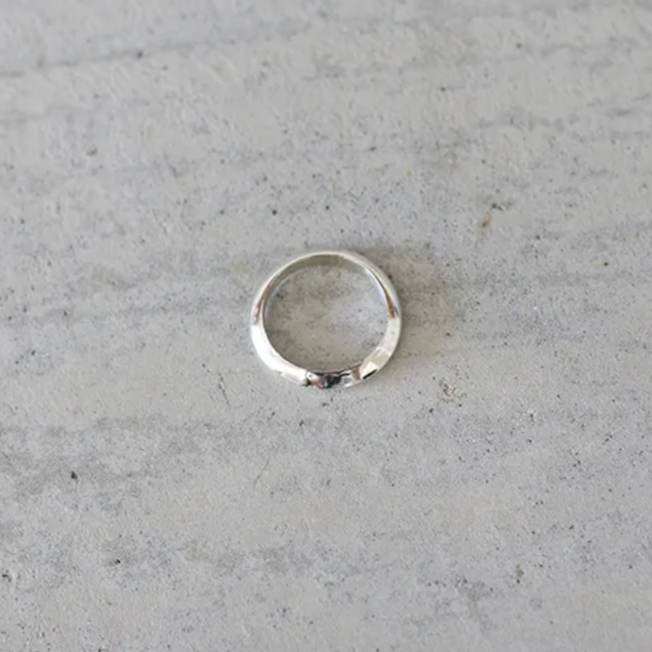 ERICKA NICOLAS BEGAY / TA PLAIN RING