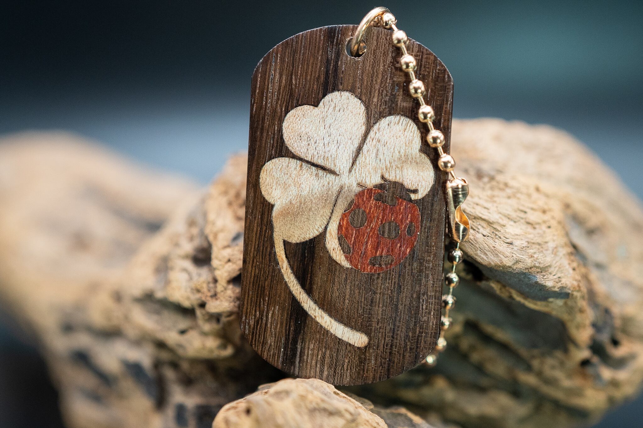 インドローズ ドッグタグ 象嵌 幸運を運ぶナナホシテントウ