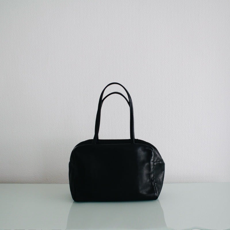 a Boston Bag M / アー ボストンバッグ M ブラック | LETTERS