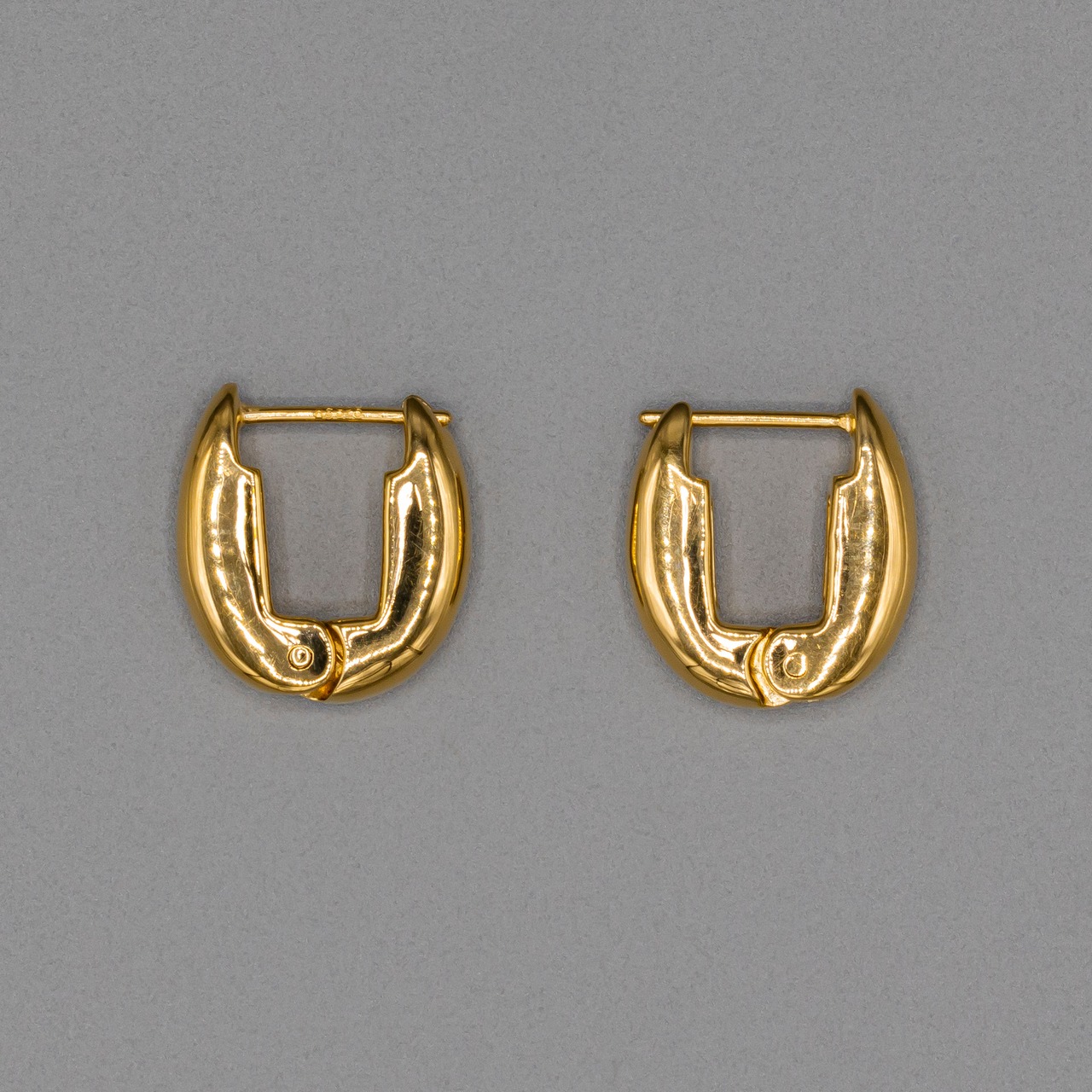 Lock pierce Gold