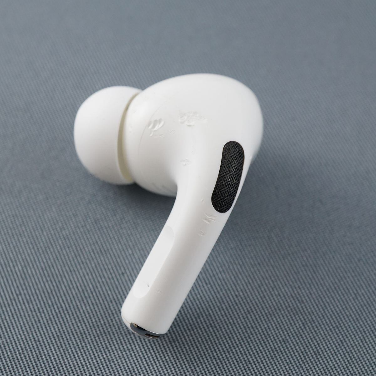 Apple純正ワイヤレスイヤホンAirPods第2世代左耳