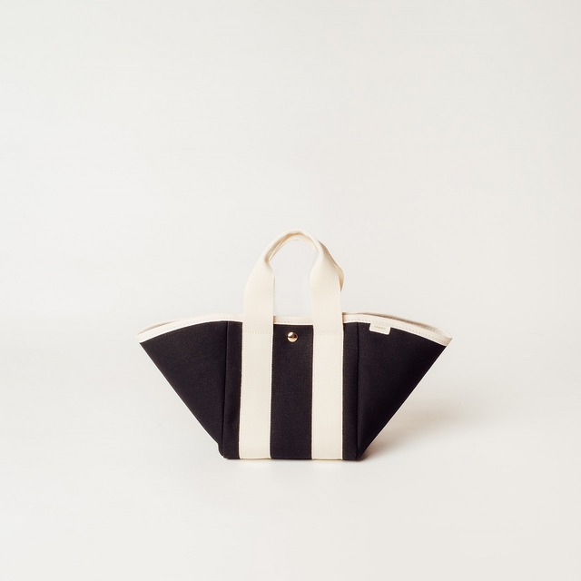 Bloom  Canvas  -  BLACK & WHITE