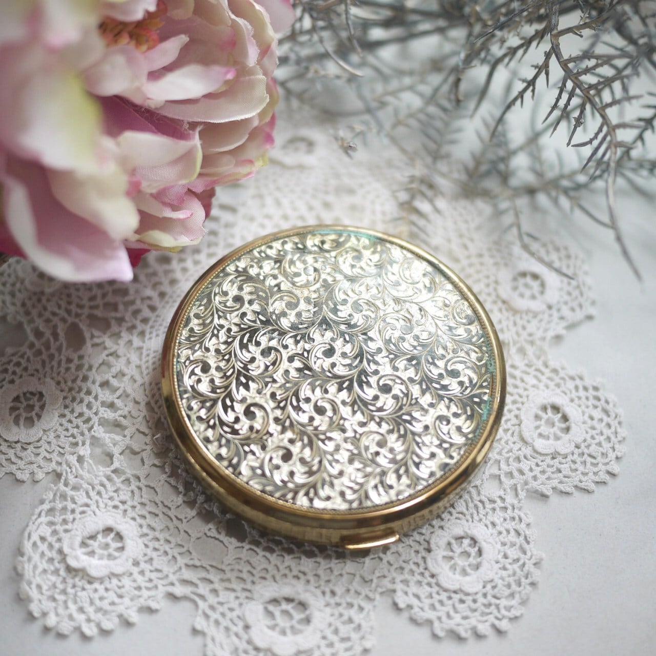 コンパクト 英国メリッサ MELISSA England 白粉パウダーケース