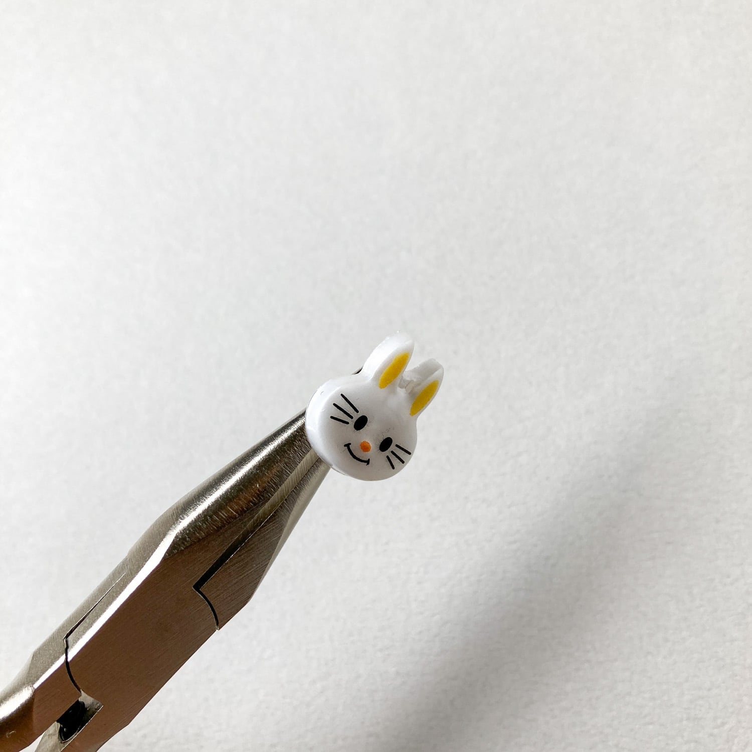カラフルうさぎの顔ボタンパック（16mm/4p） | Dua-アクセサリーパーツ
