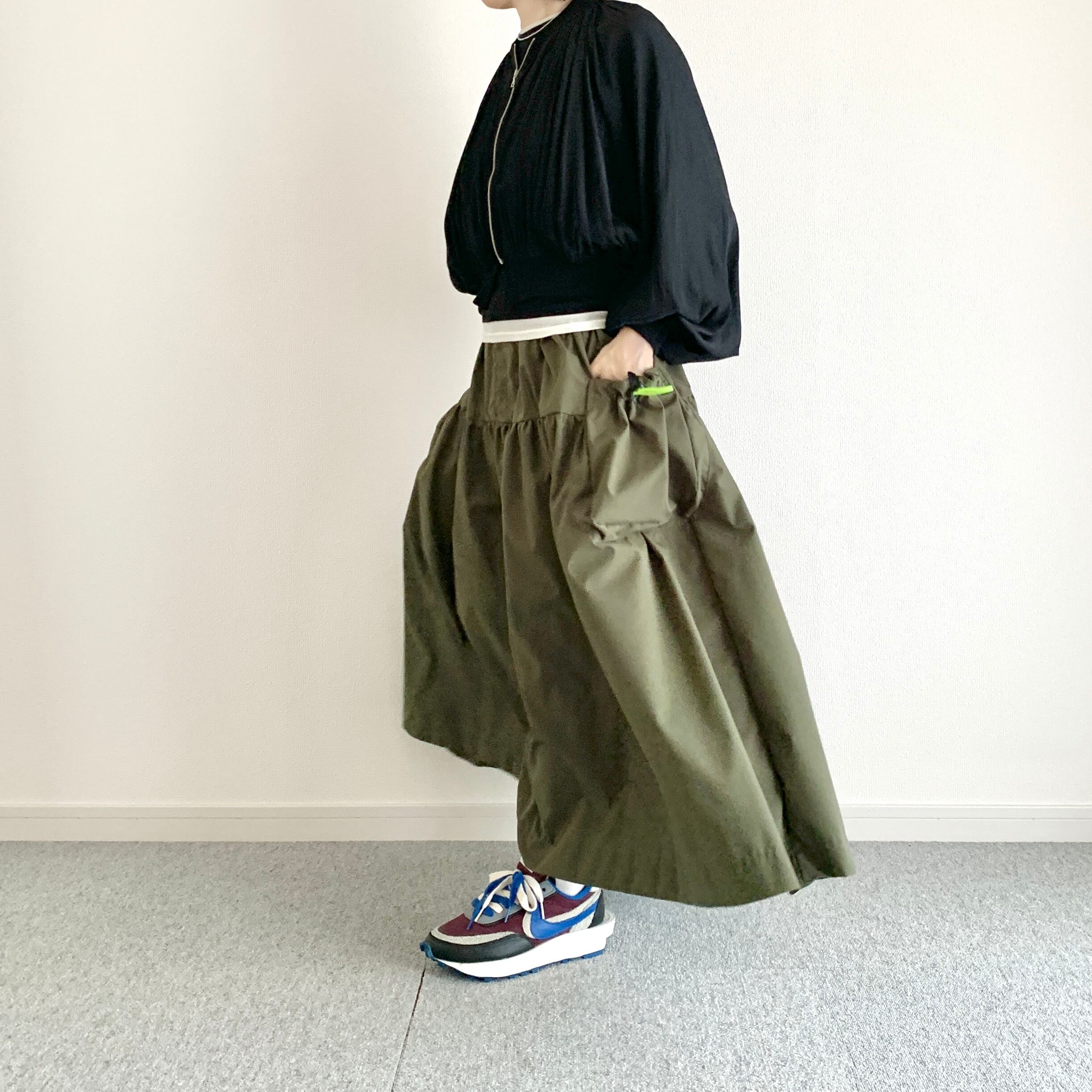 nancoinancoi solotex pocket skirt / khaki | portsidelaboratory STORE