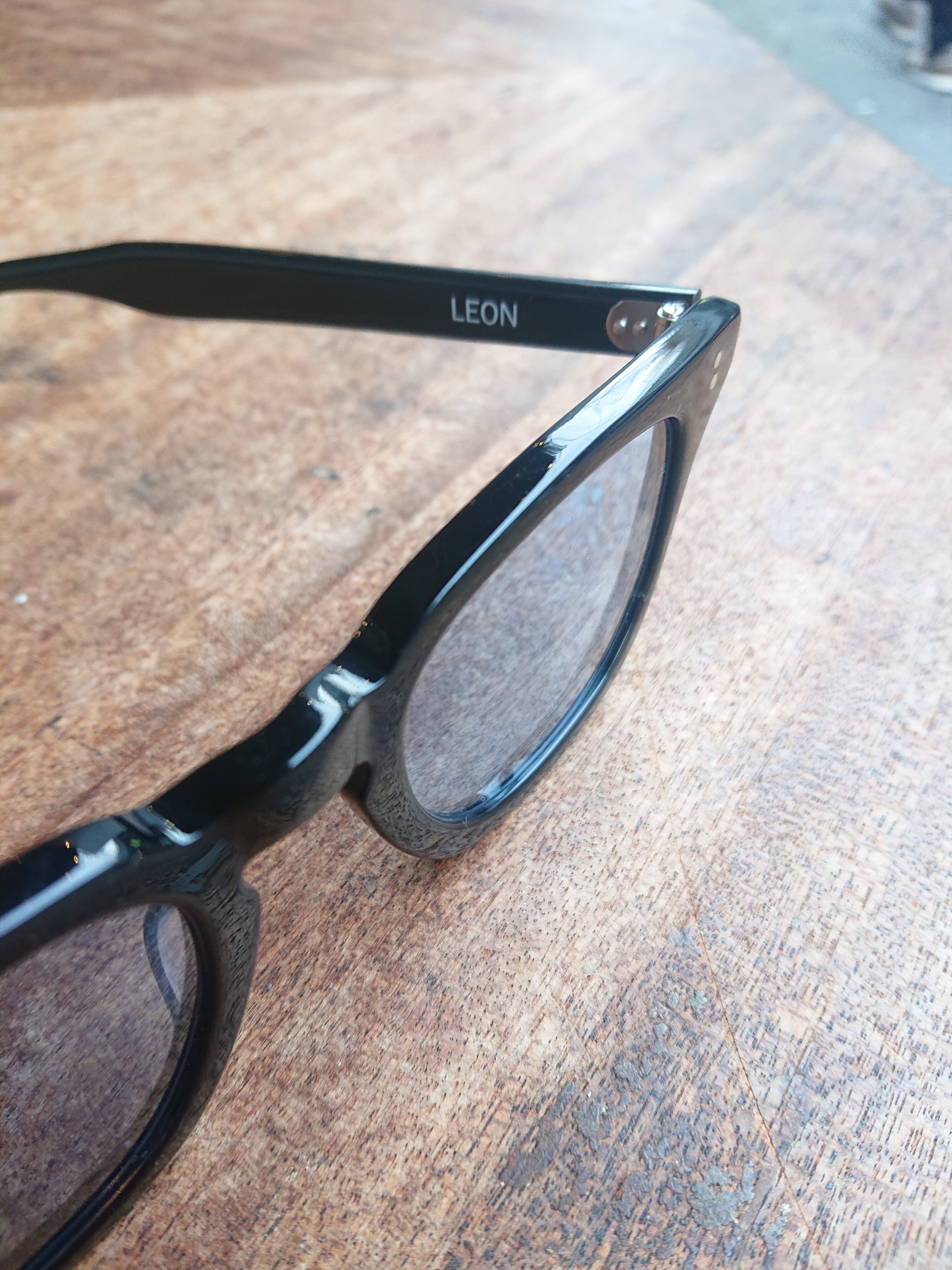 Harman Optical Co.“LEON” Black × Blue | BOW & ARROW WEB STORE