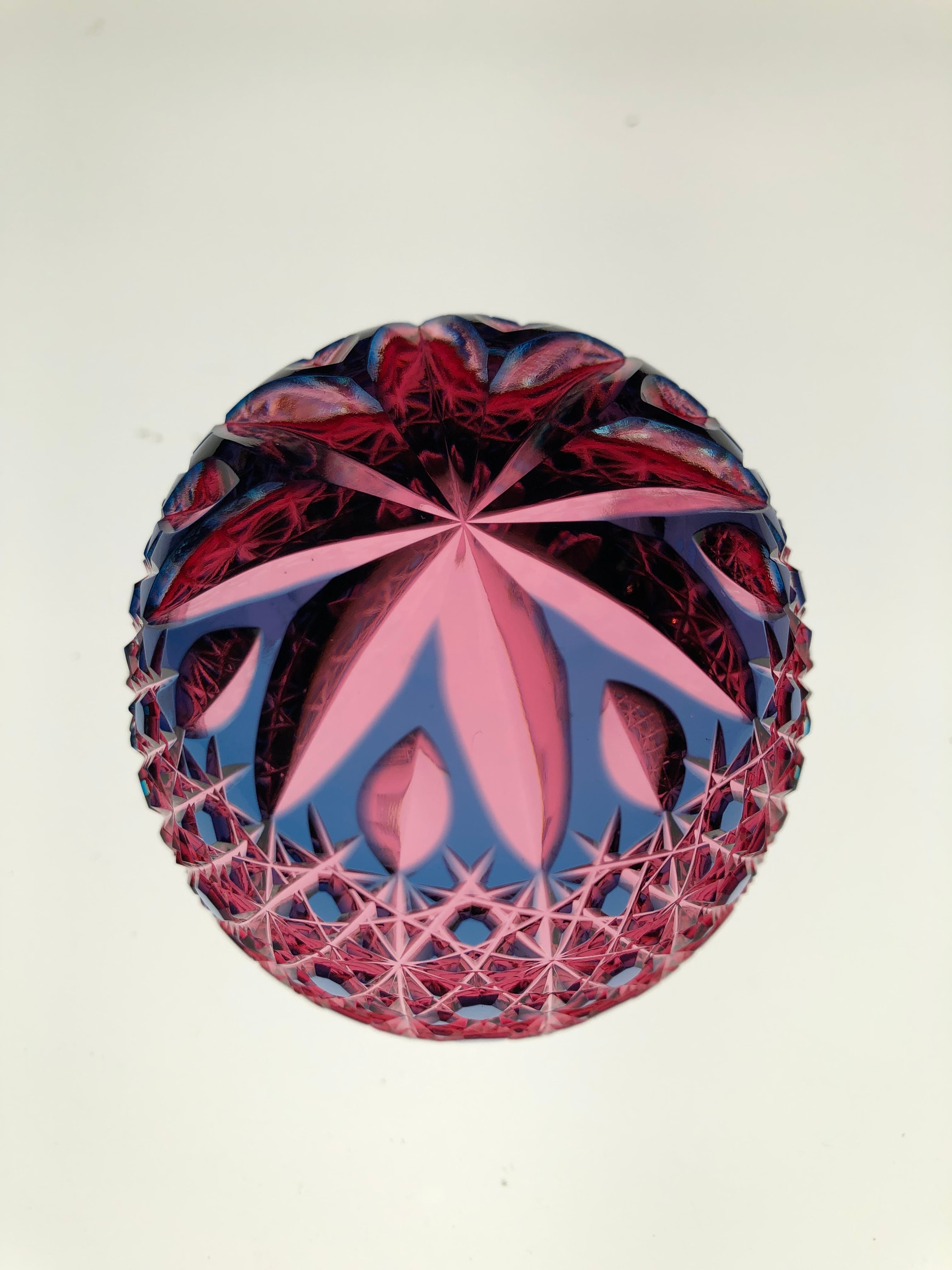 江戸切子 二色被せクリスタルガラス ぐい呑（蕾） | 江戸切子の製造