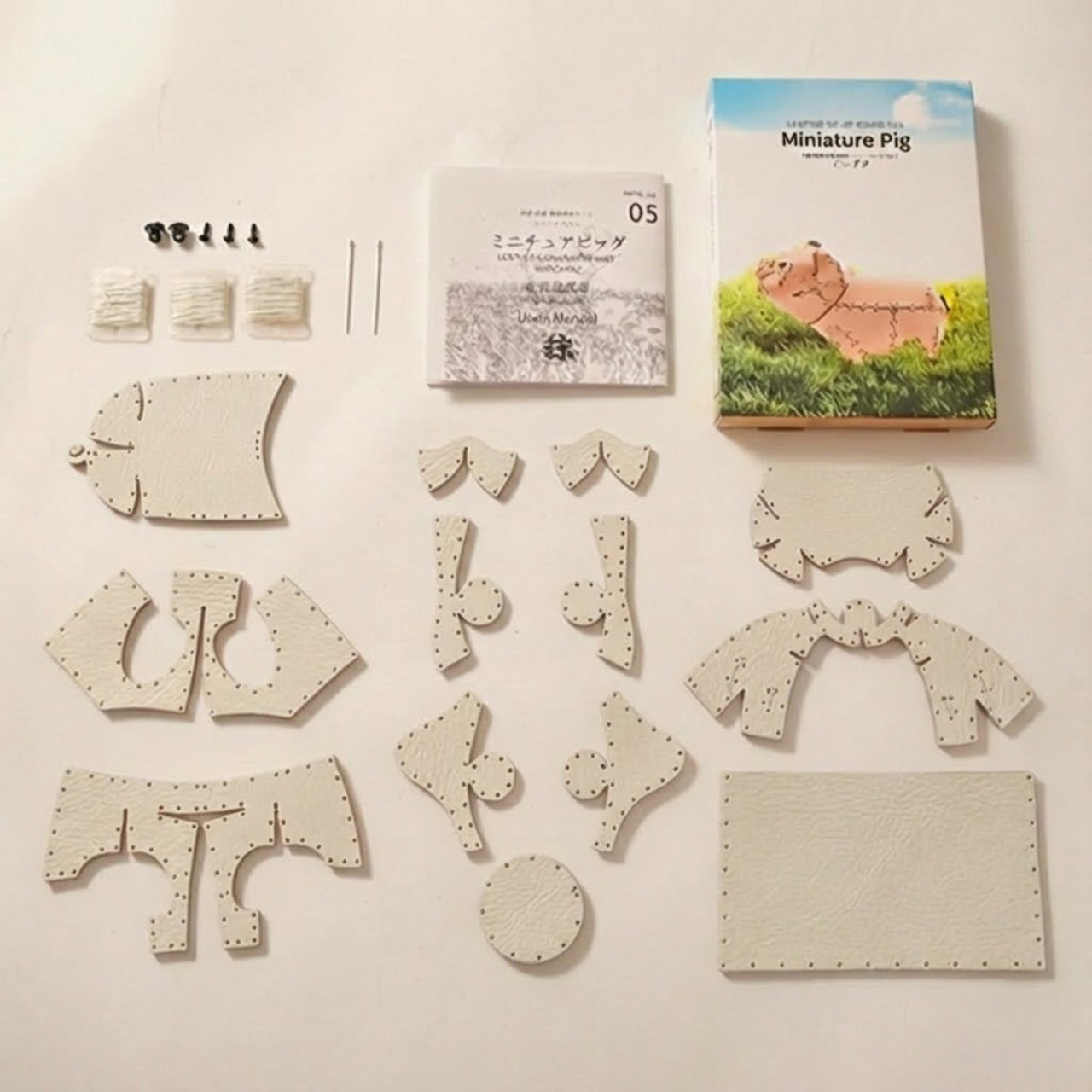 【ホワイト / こぶた】 革模型キット 005 レザークラフト DIY