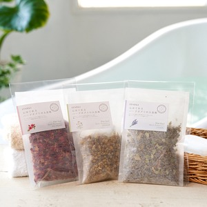 無添加 国産ひのきとハーブのギフトセット｜国産ひのき入浴剤＆精油付き・選べる天然ハーブ入浴剤