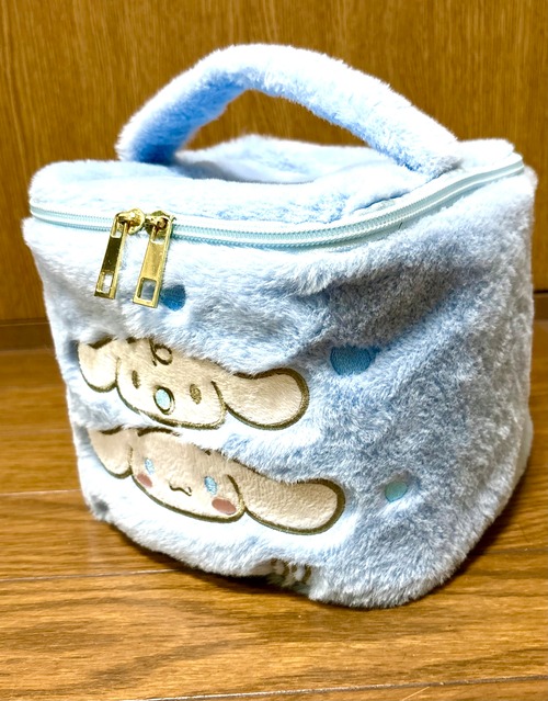 シナモンロール　コスメボックス鏡付き