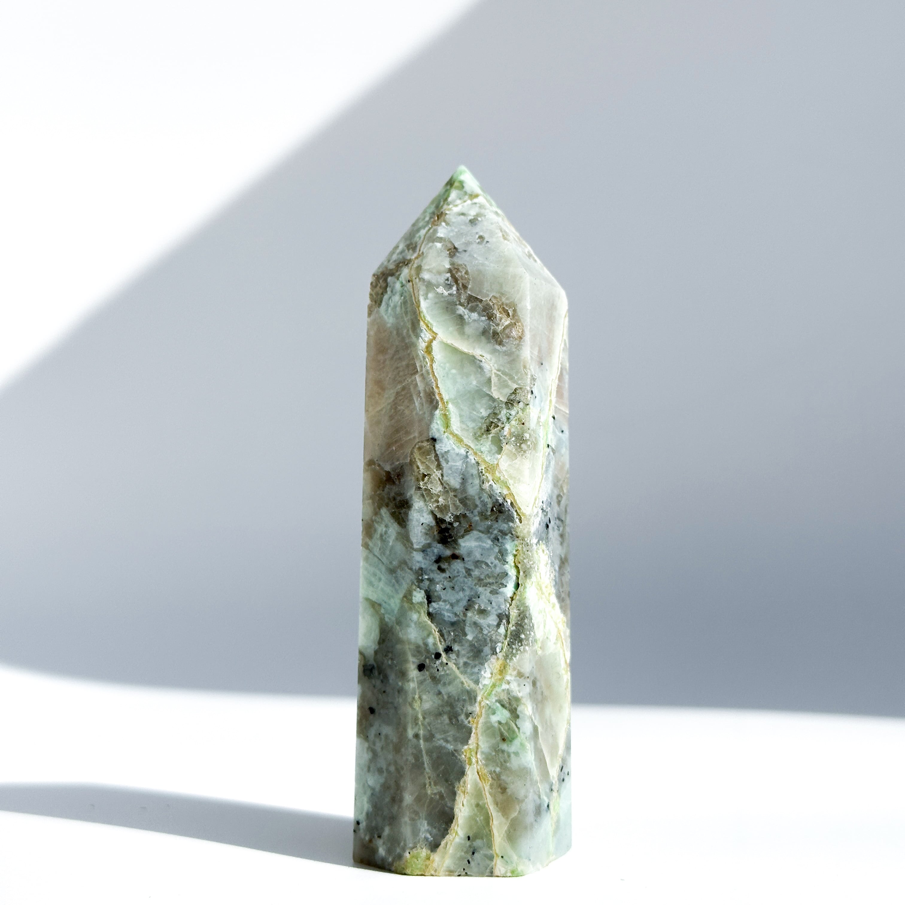 ガーニエライト タワー型31◇Garnierite◇天然石・鉱物・パワーストーン