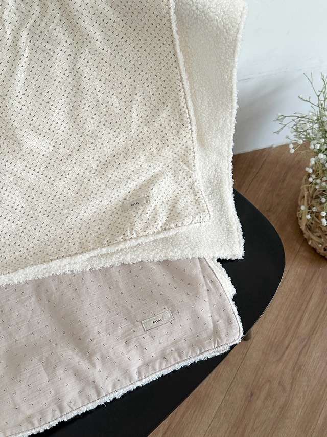 〈即納アイテム〉EYOU  ブランケット / ポグニーブランケット ホワイトドット