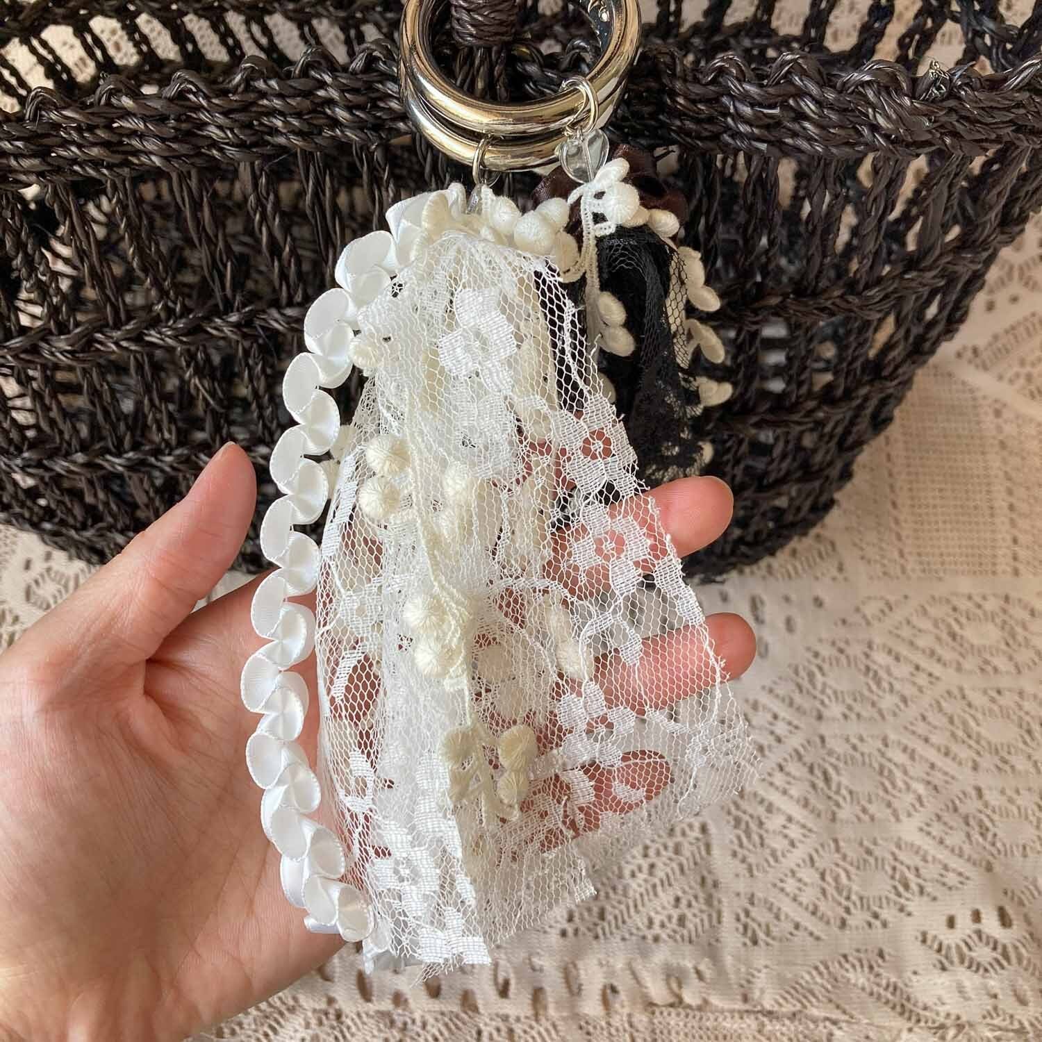 SOLD◆グリーン タッセル レース 糸リボン ハンドメイド バッグチャーム SOLD◇グリーン タッセル レース 糸リボン ハンドメイド バッグチャーム