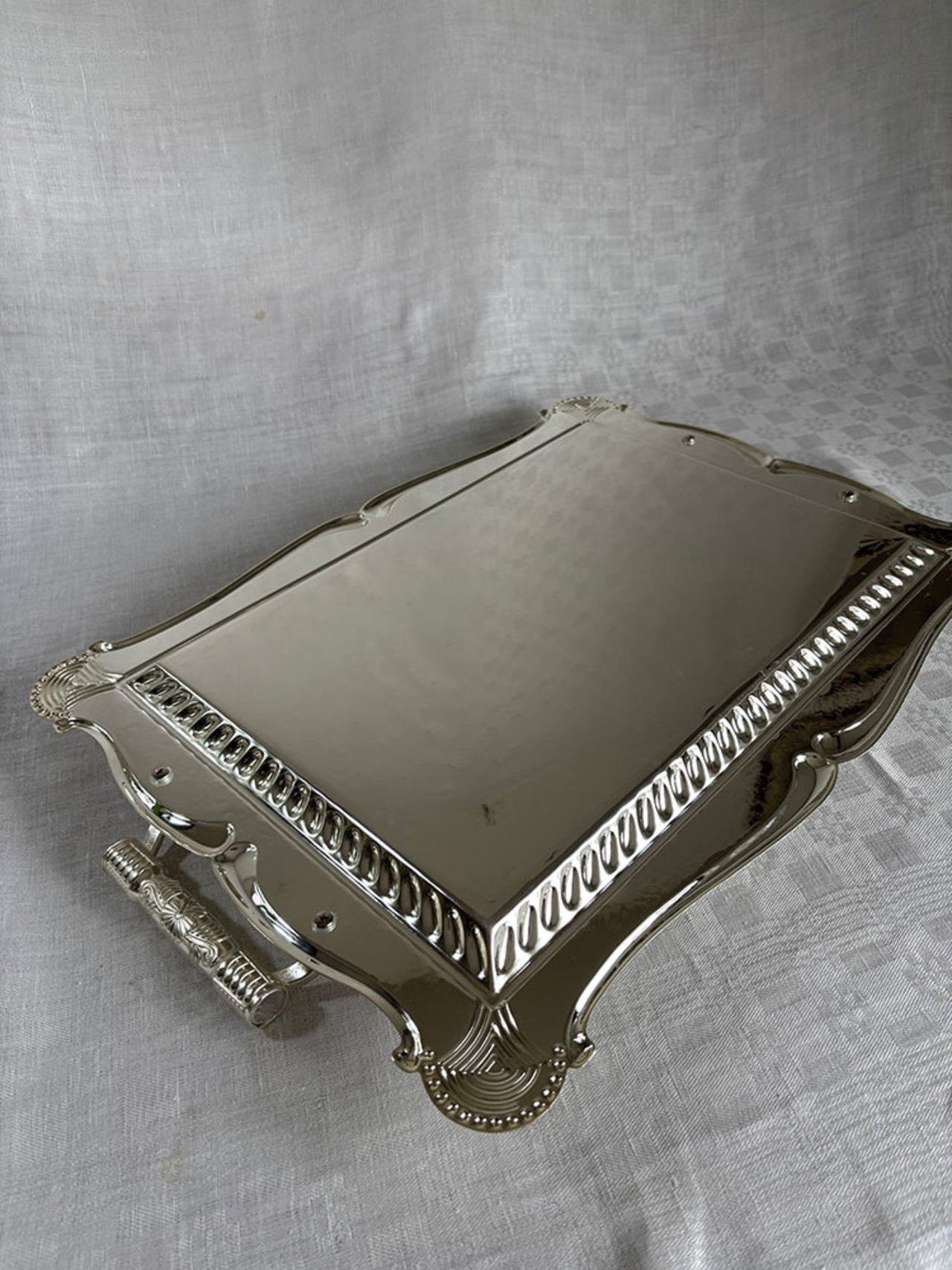 ヴィンテージ　大型トレー　ハンドル付き　シルバープレート鏡面　Edel glanz イタリア製 12twdz15