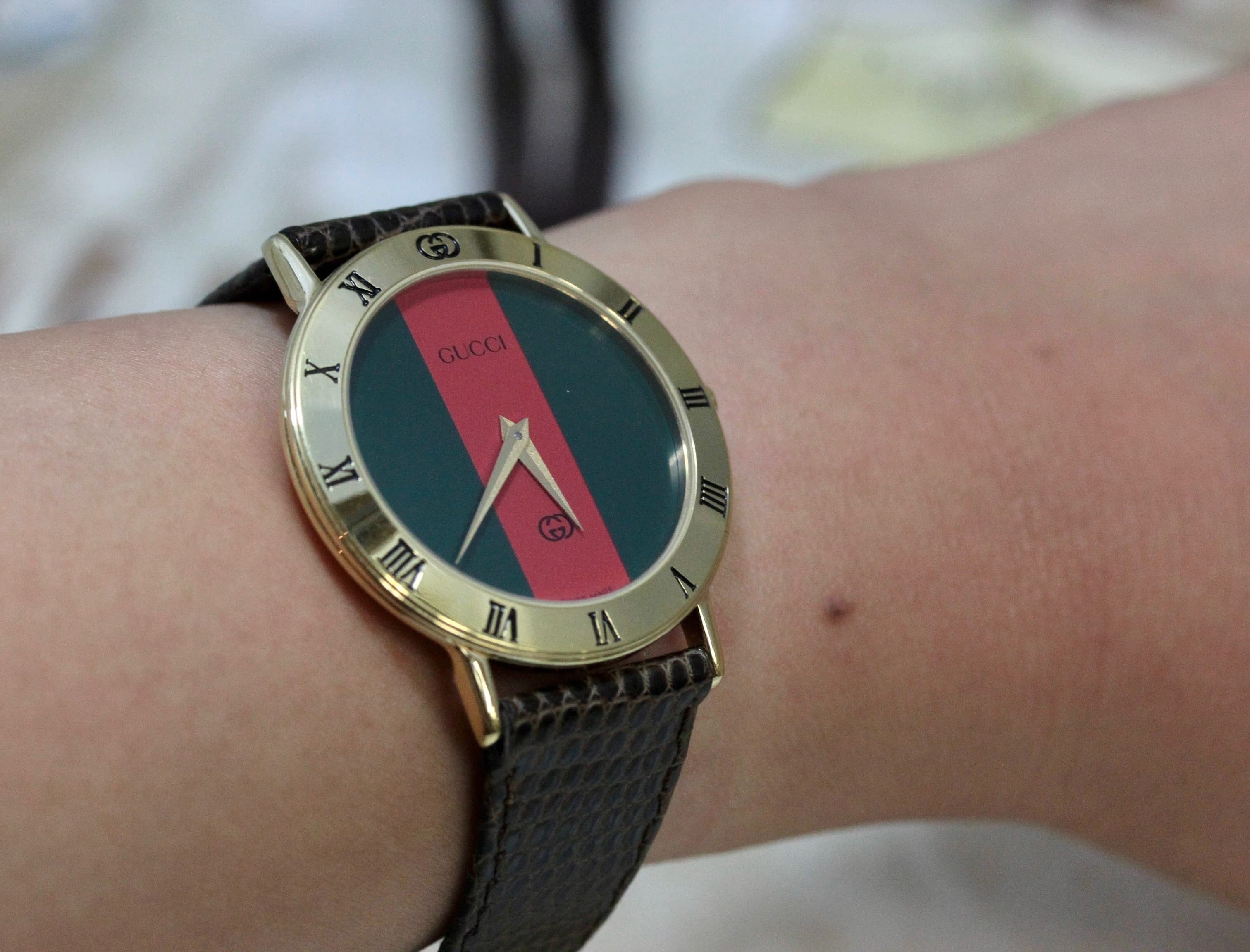⭐【超美品】グッチヴィンテージ3000.M腕時計(新品電池稼働品)グッチシェリーライン腕時計