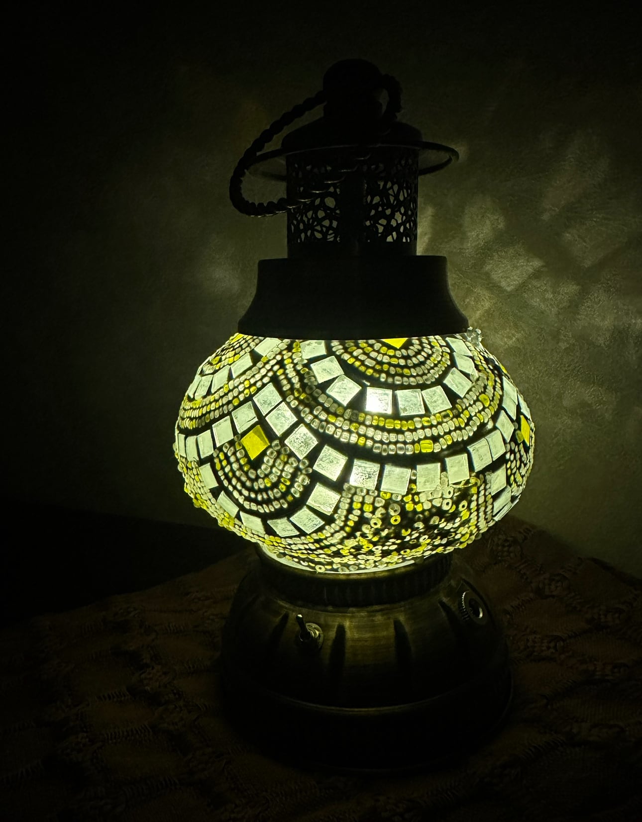 トルコランプ LEDライトランタン型 USB充電 持ち運びも楽々 | Gouttes