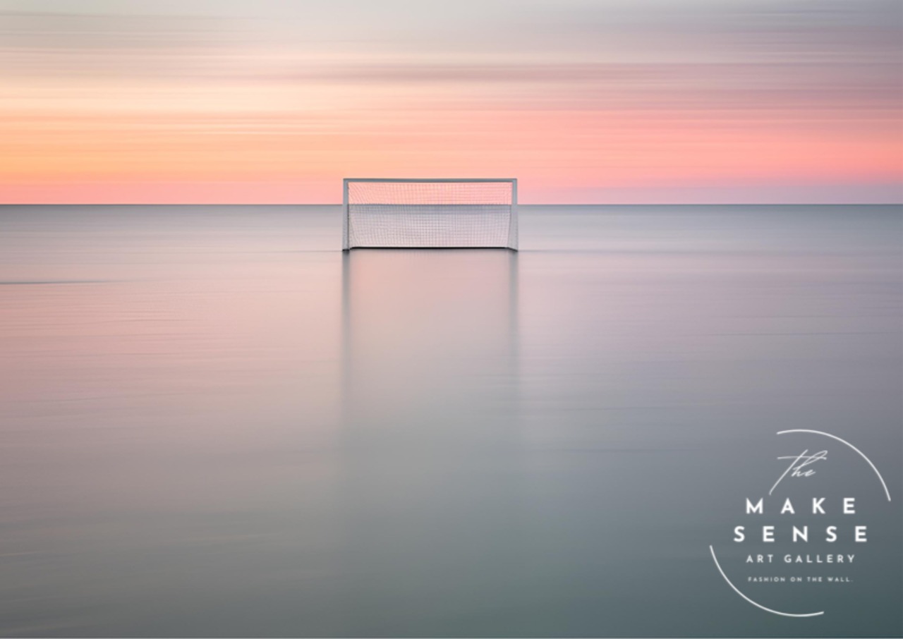 soccer goal in the sea｜静かな海に佇む幻想的サッカーゴールのコラージュアート｜モダン空間に映える神秘的インテリアポスターA4ポスター