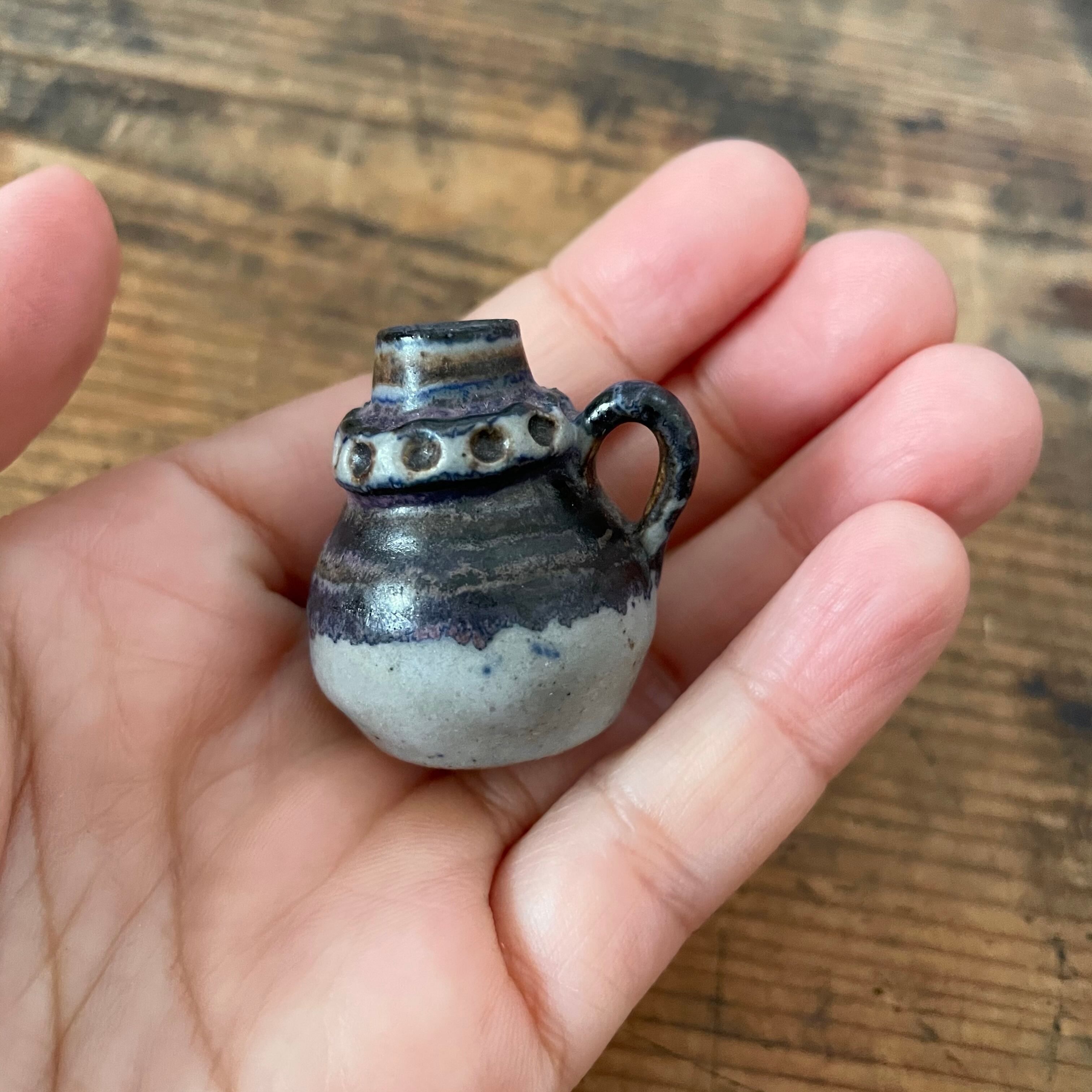 小さな一輪挿し