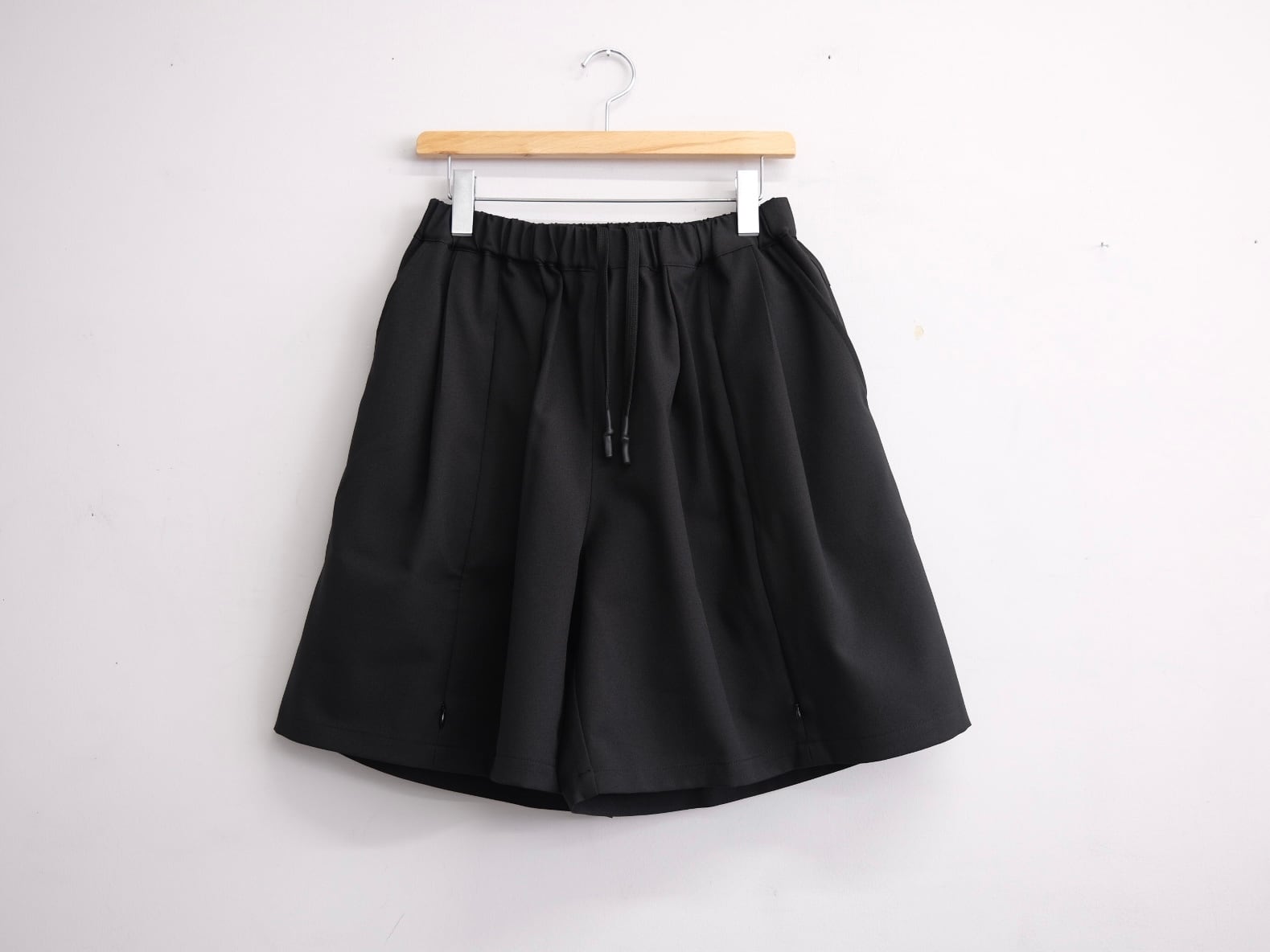 UNTRACE” _153 TPO SMOCK S/S CHARCOAL” | Lapel online store
