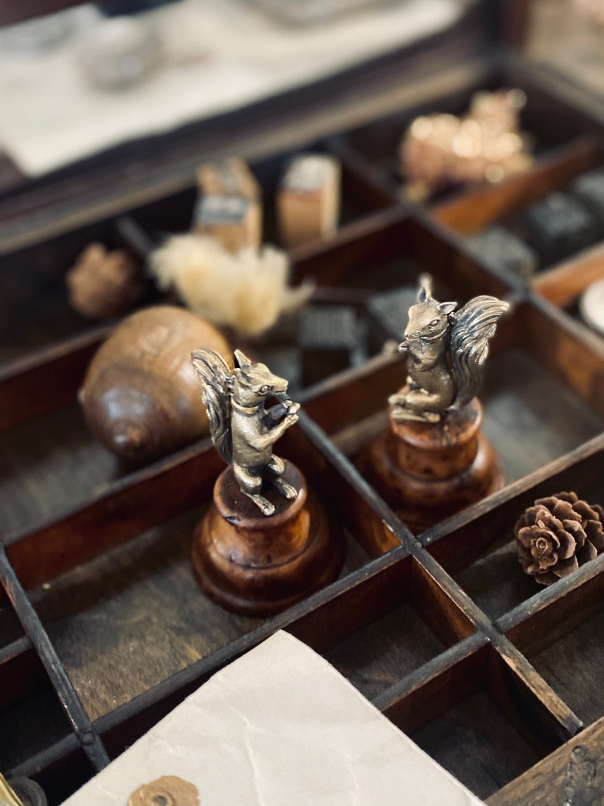 ブロンズのリス