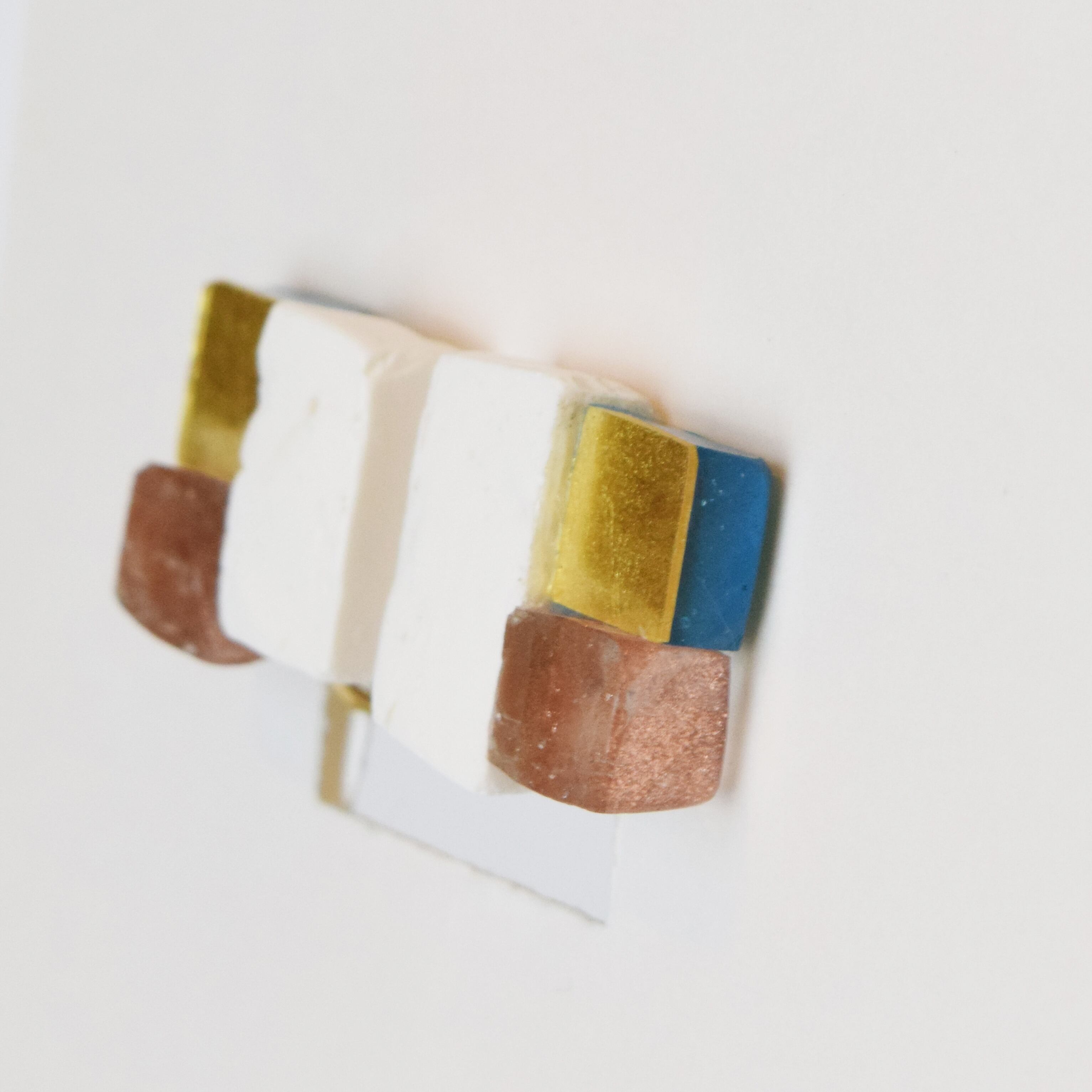 【ベーシック】イヤリングL　白×ゴールド×ラメ透明