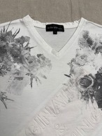 ''in the attic'' flower design T-shirts