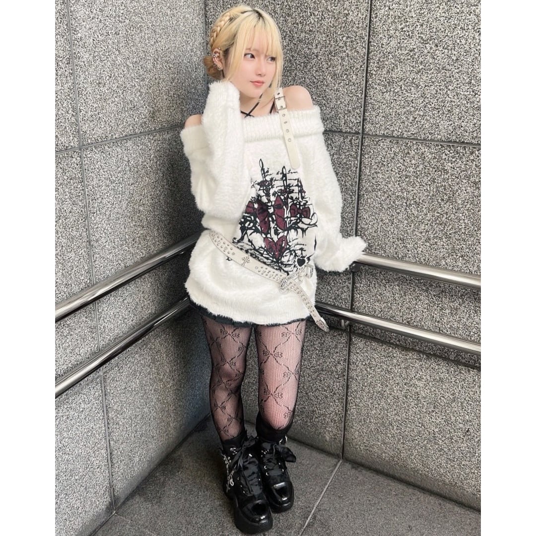 新作】肩ベルトリボンダメージニット | VOLCAN&APHRODITE