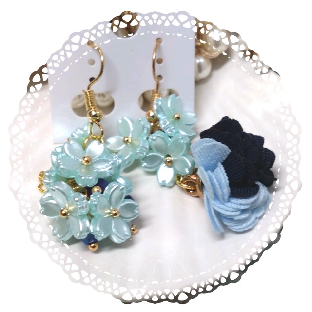 【ピアス】白藍桜の咲き盛り